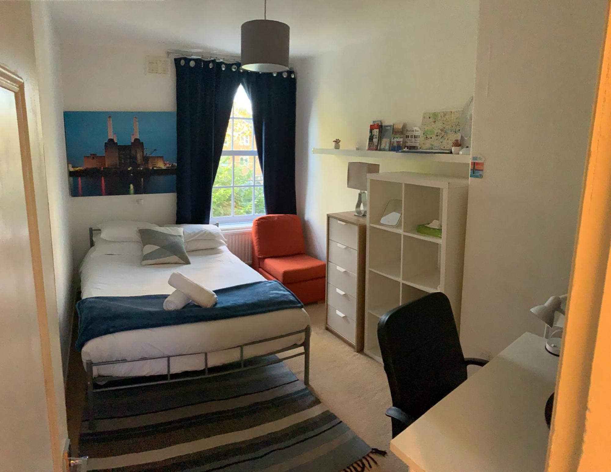 Central Location! Double Bedroom 2 Mins Walk From Battersea Power Underground Station! London Exterior foto